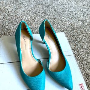 BCBG leather pumps